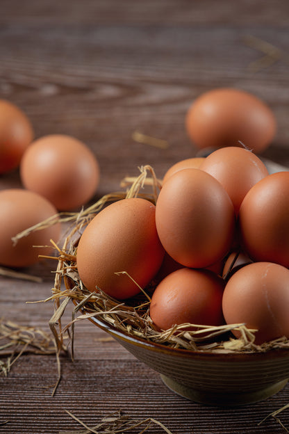 Huevos de gallina. Maple y docena.